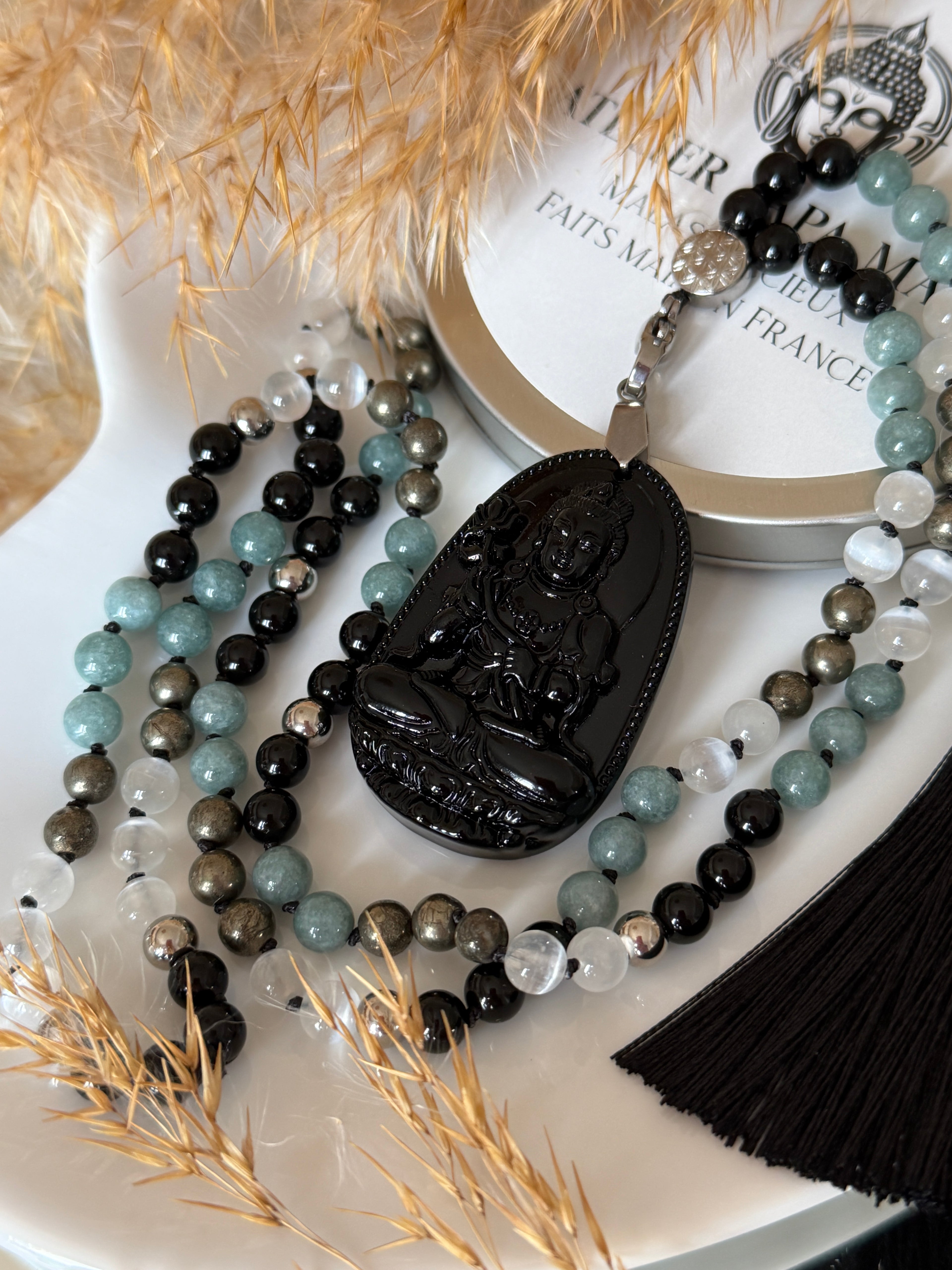 Mala n°112 - Fondations sacrées - Onyx noir, Sélénite, Pyrite et Jade du Guatemala