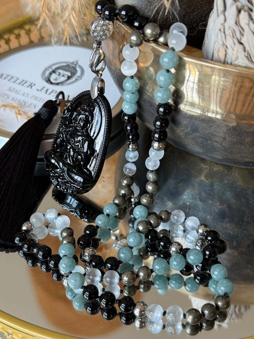 Mala n°112 - Fondations sacrées - Onyx noir, Sélénite, Pyrite et Jade du Guatemala