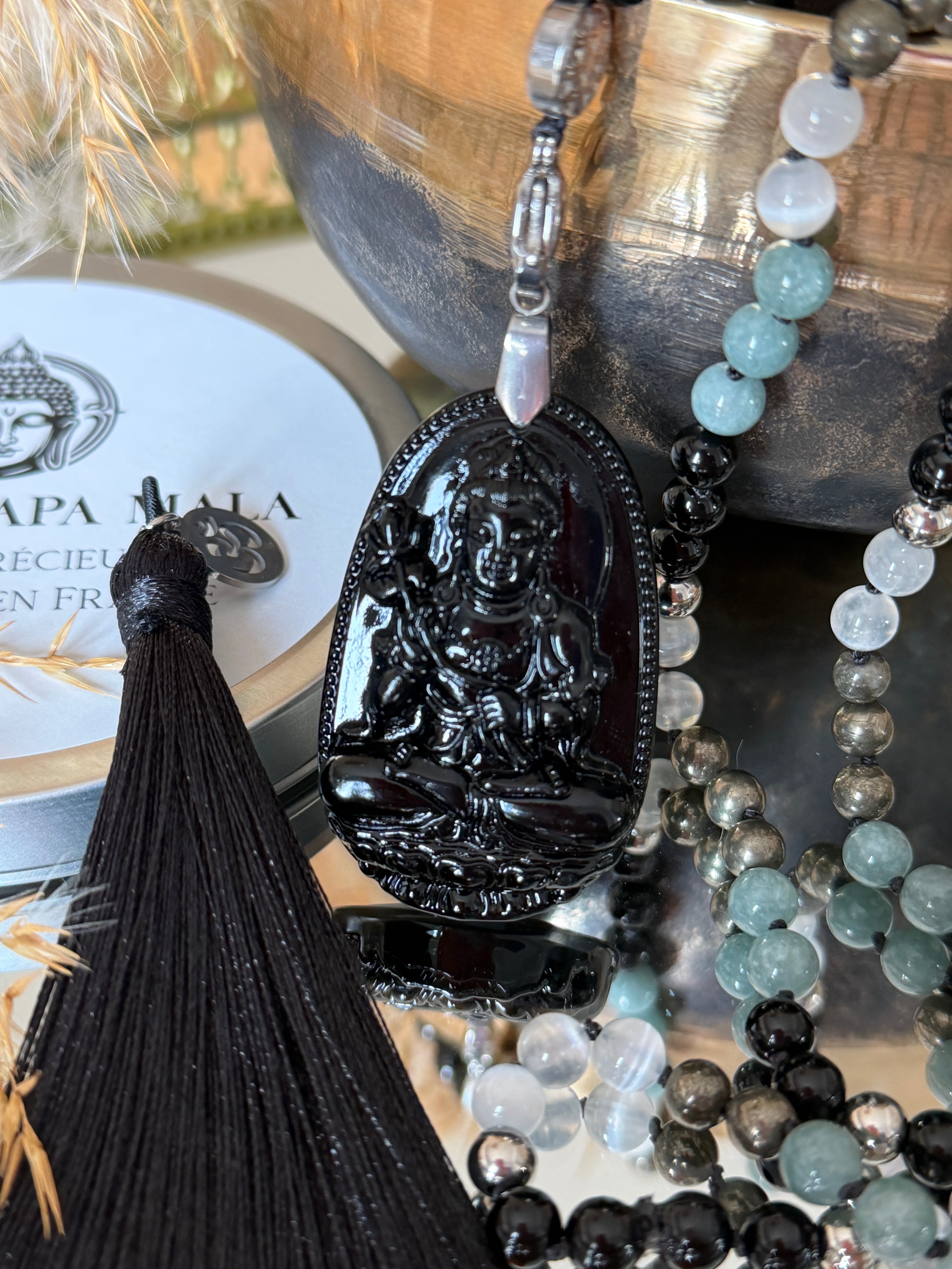 Mala n°112 - Fondations sacrées - Onyx noir, Sélénite, Pyrite et Jade du Guatemala