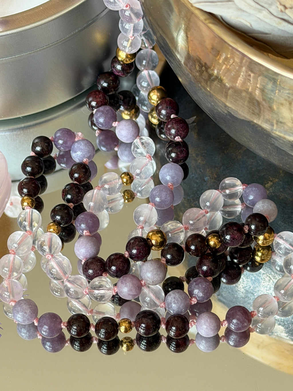 Mala n°111 - (re)prendre sa place - Morganite, Grenat et Lépidolite