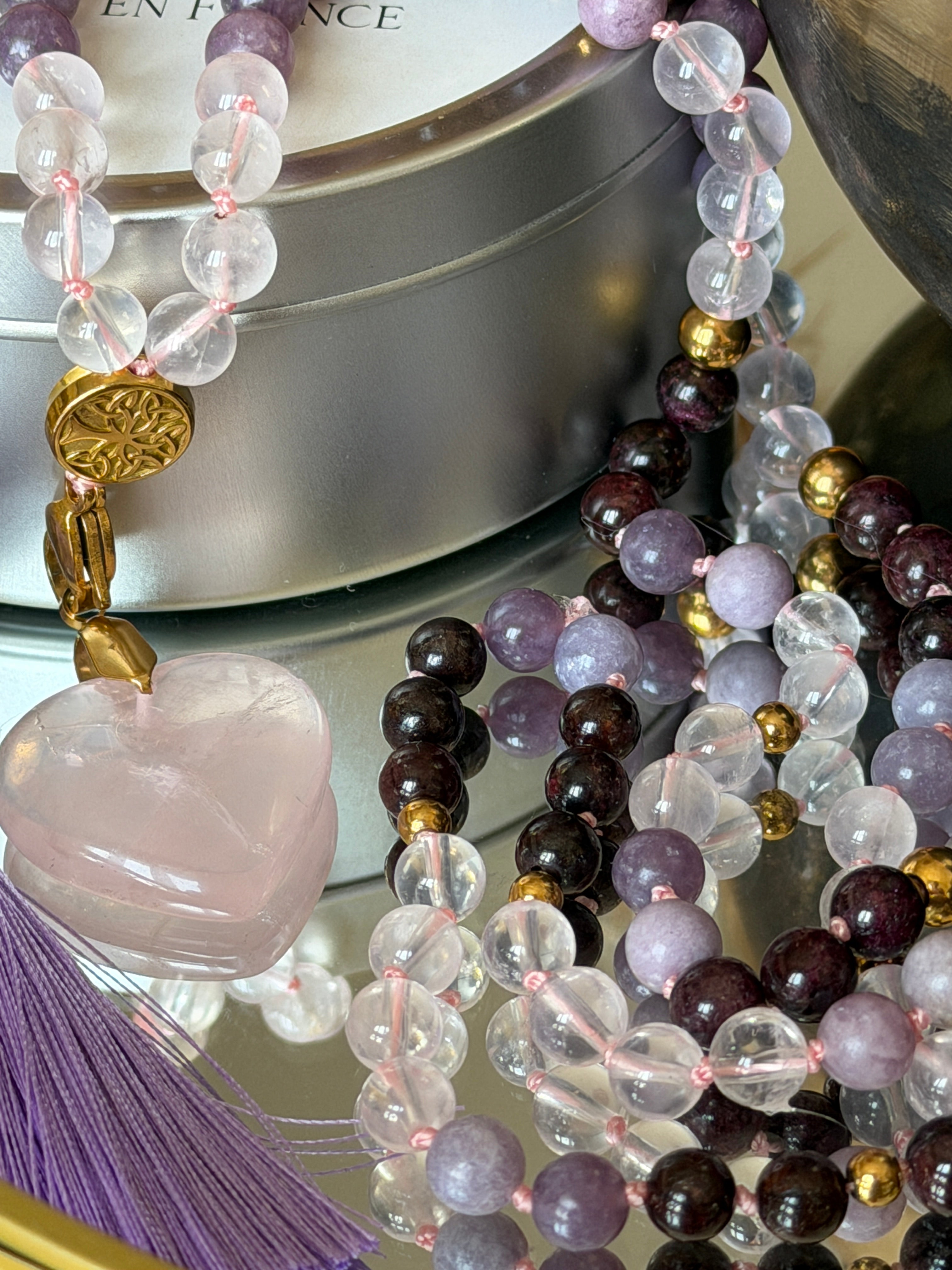 Mala n°111 - (re)prendre sa place - Morganite, Grenat et Lépidolite
