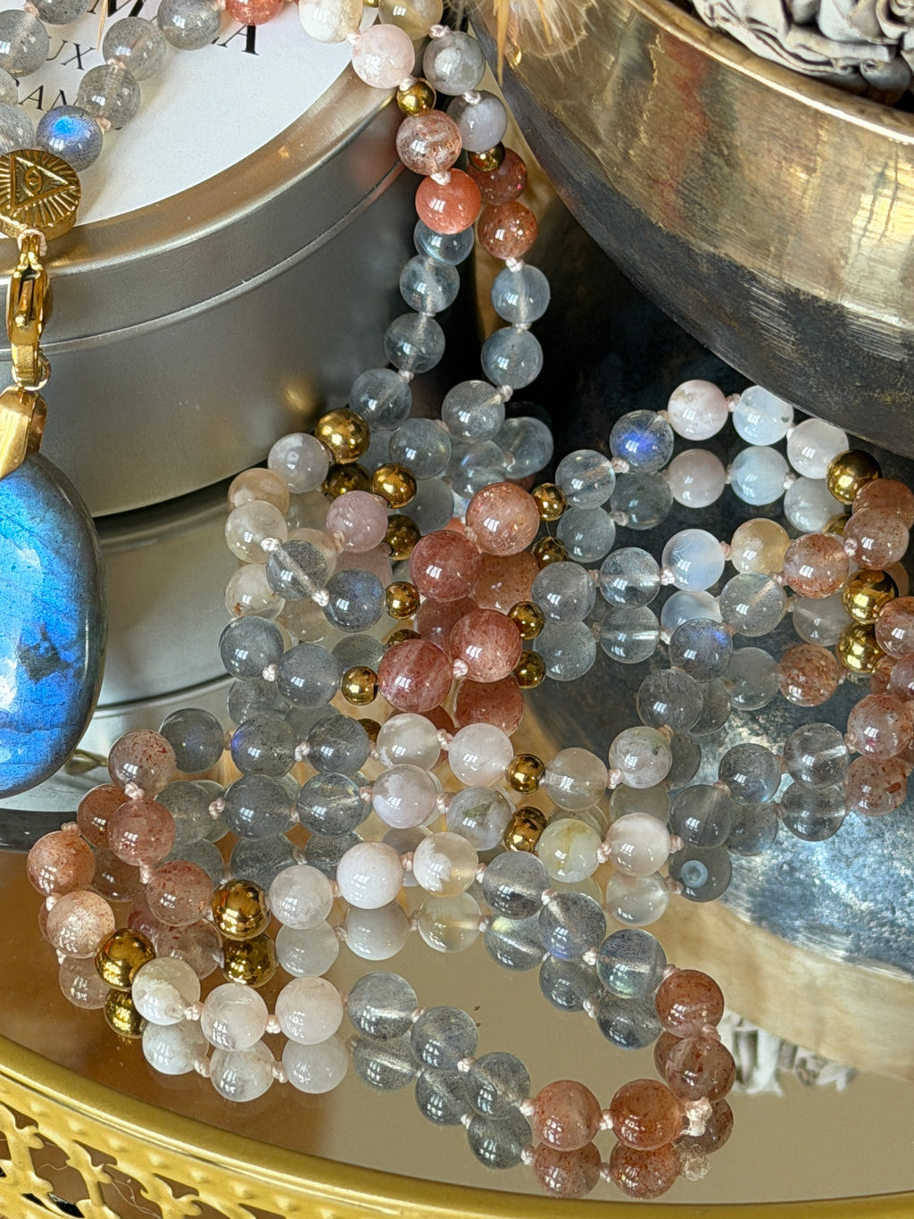 Mala n°104 - Retrouver la lumière - Labradorite, Pierre de soleil et Agate fleur de cerisier