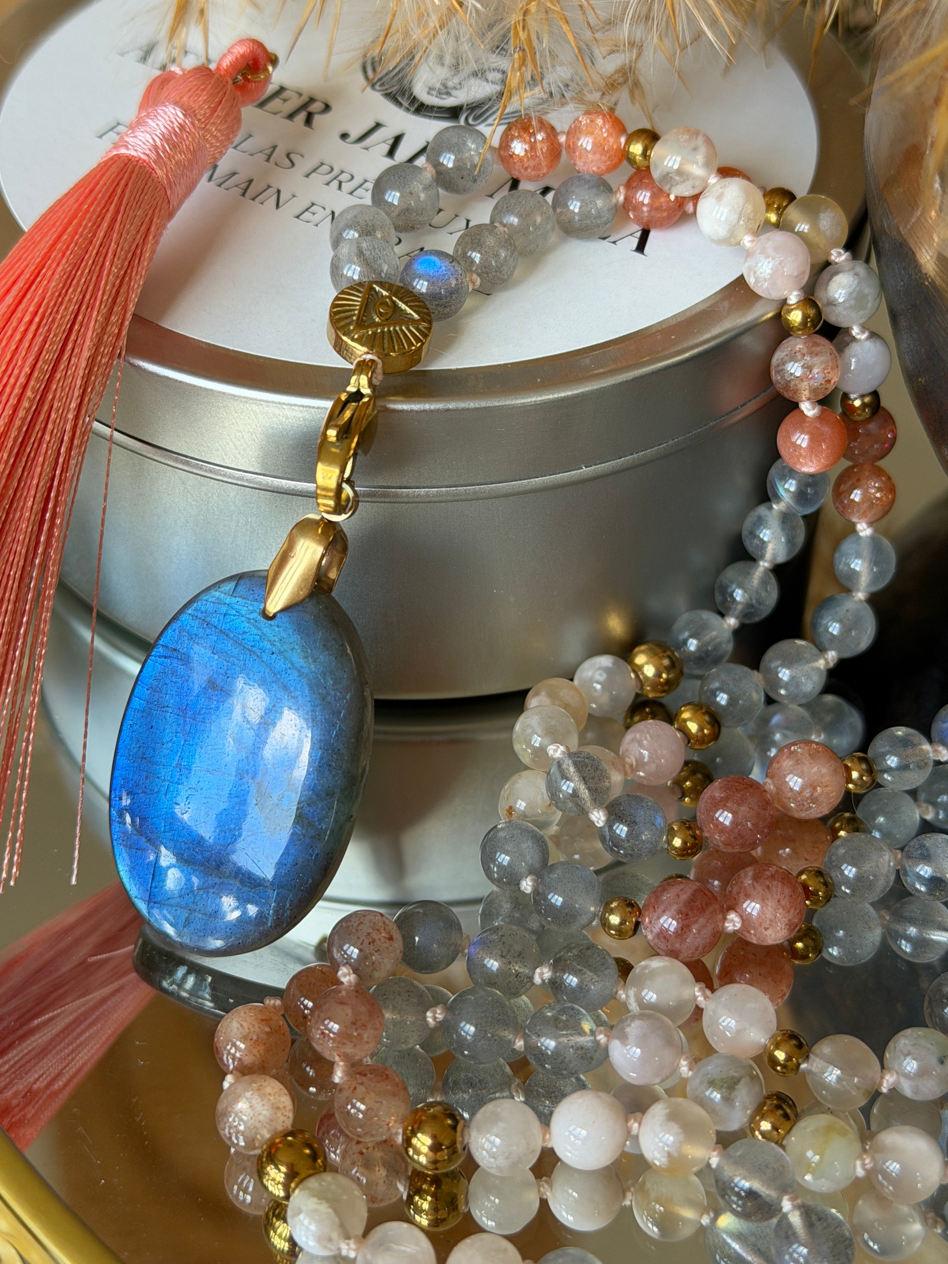 Mala n°104 - Retrouver la lumière - Labradorite, Pierre de soleil et Agate fleur de cerisier