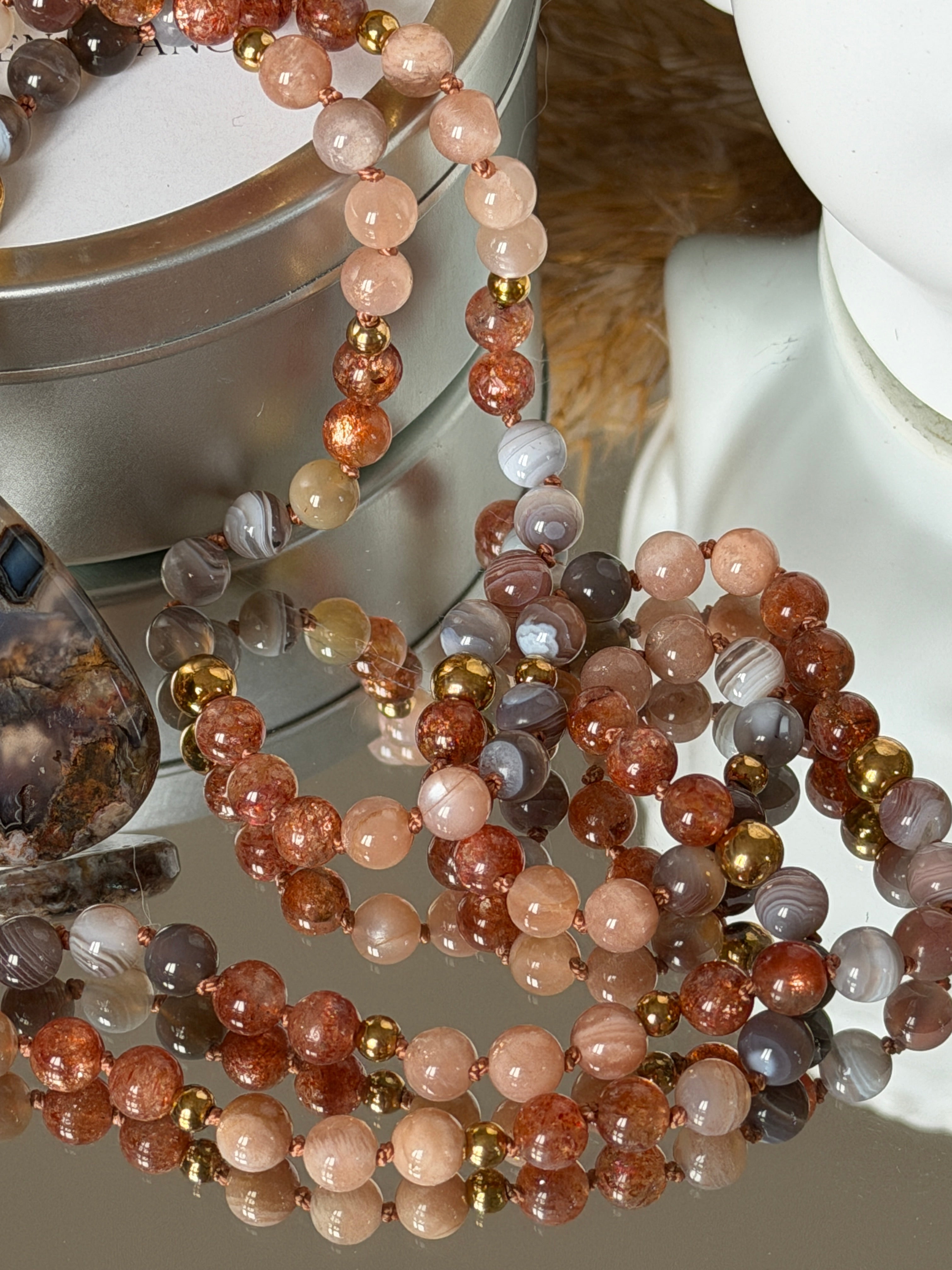 Mala n°126 - Après l'orage - Pierre de soleil, Agate du Botswana et Pierre de lune