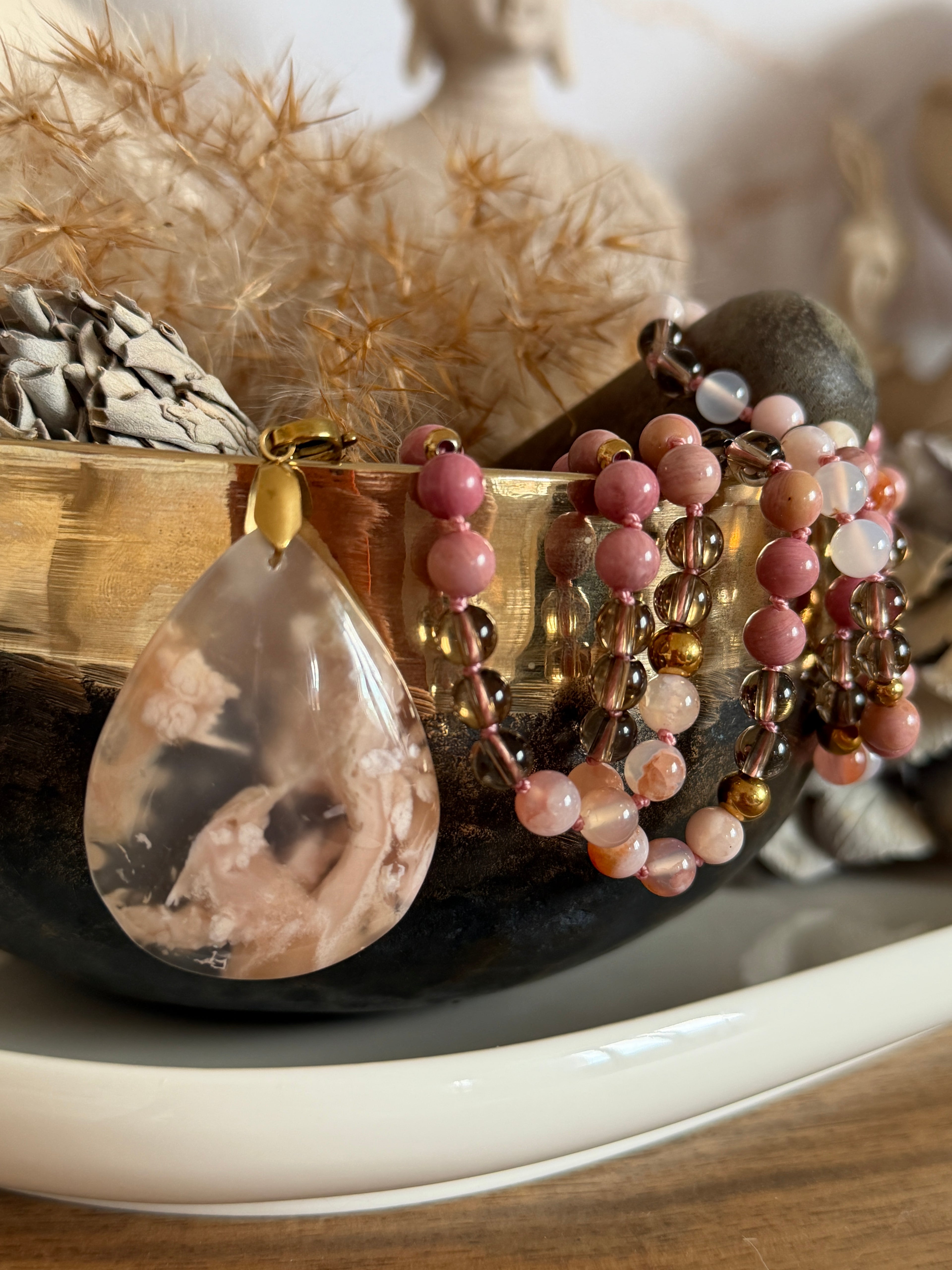 Mala n°131 - Douce éclosion - Agate fleur de cerisier, Quartz fumé et Rhodonite