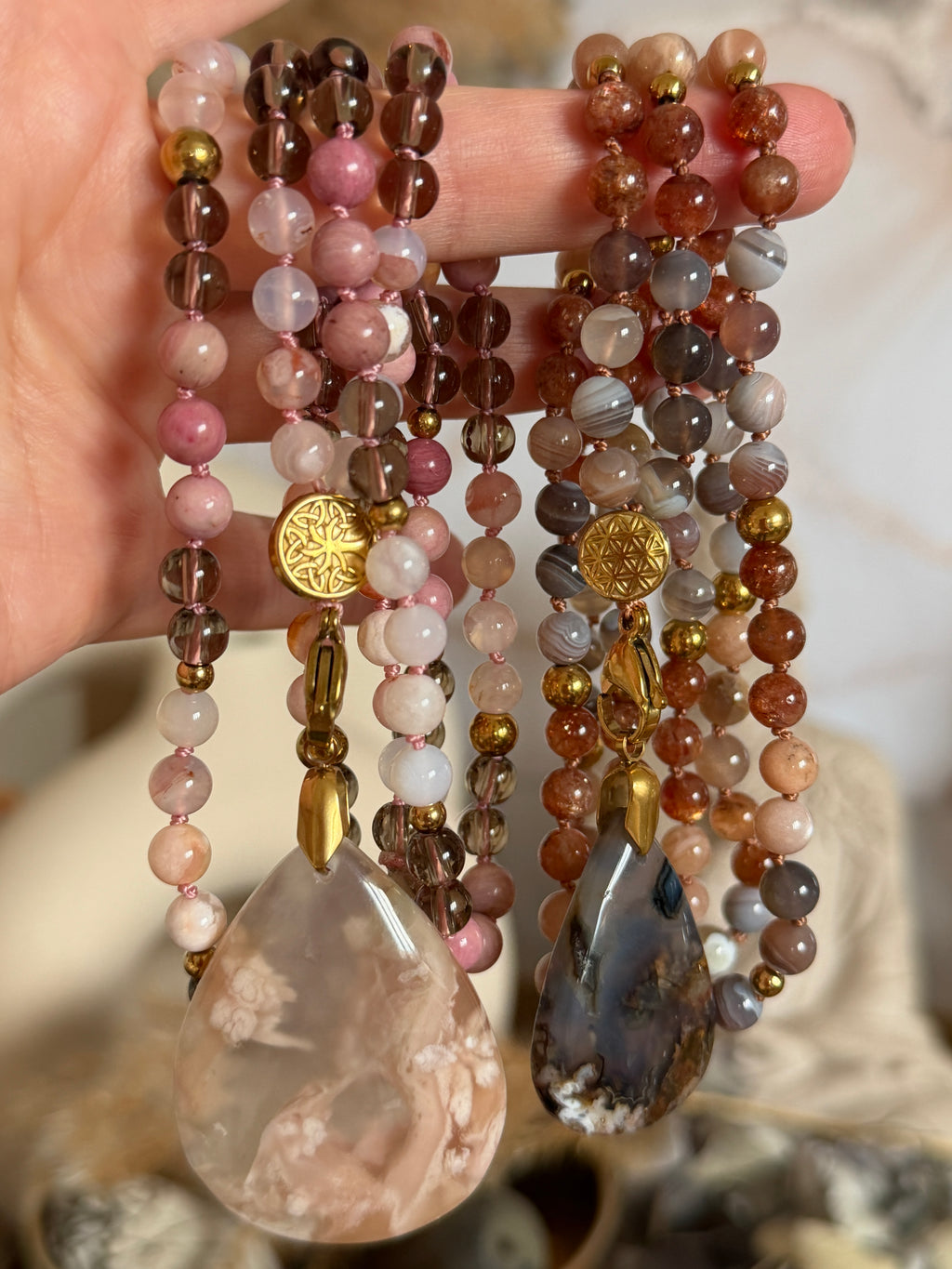 Mala n°131 - Douce éclosion - Agate fleur de cerisier, Quartz fumé et Rhodonite