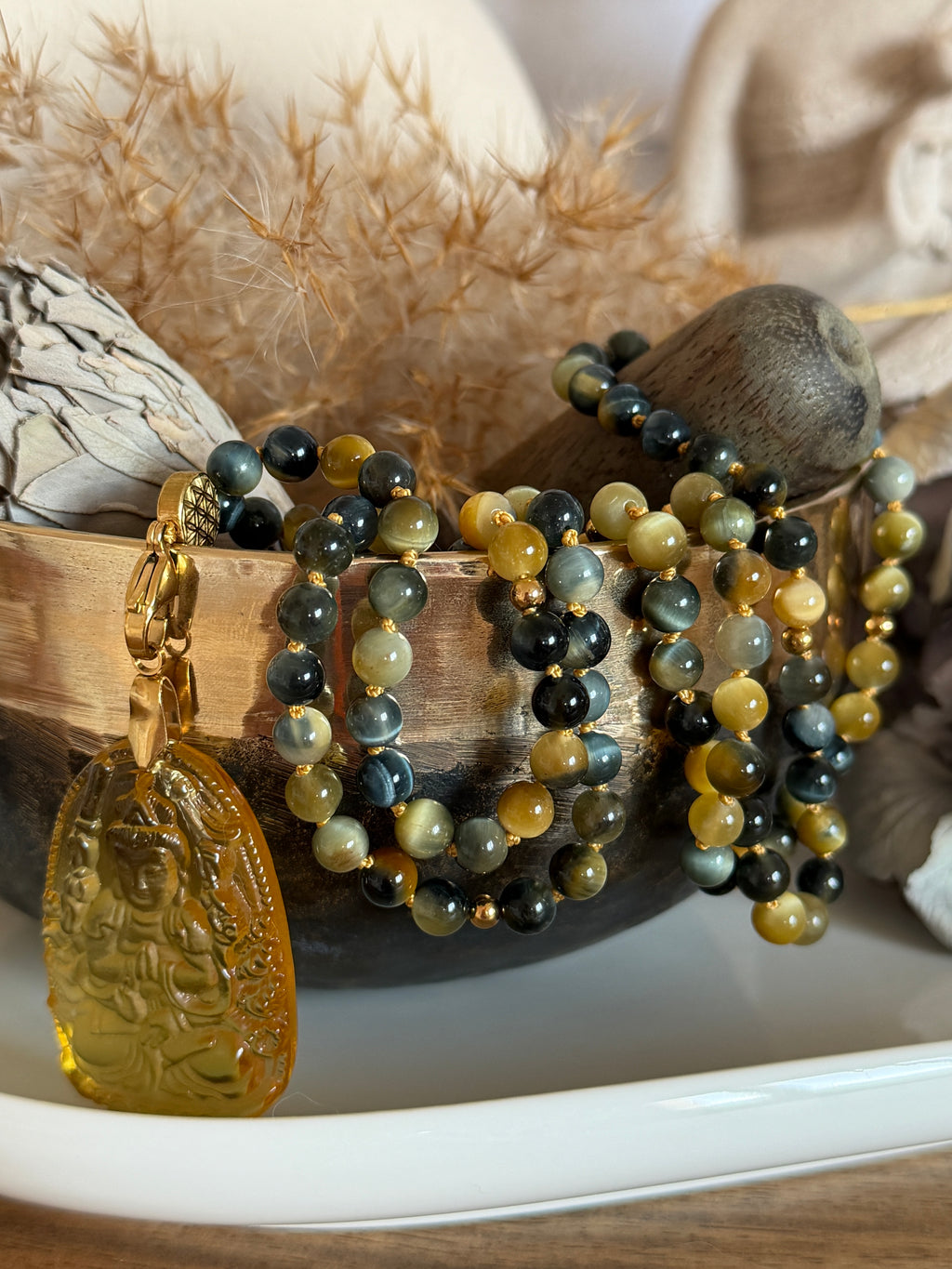 Mala en Oeil de tigre gris - Protection et confiance