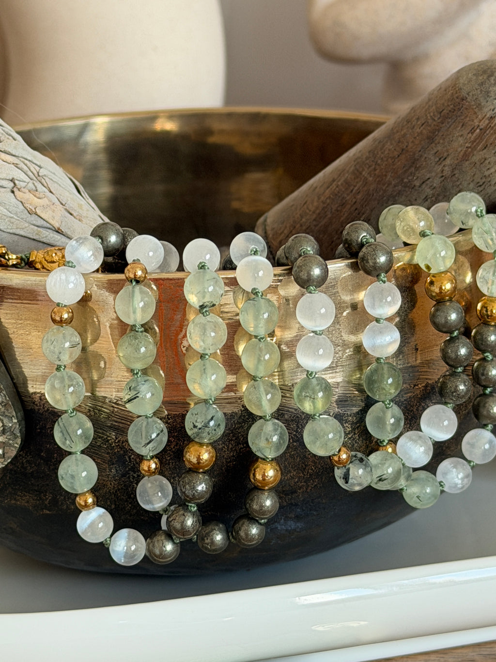 Mala n°127 - Renaissance - Pyrite, Préhnite et Sélénite