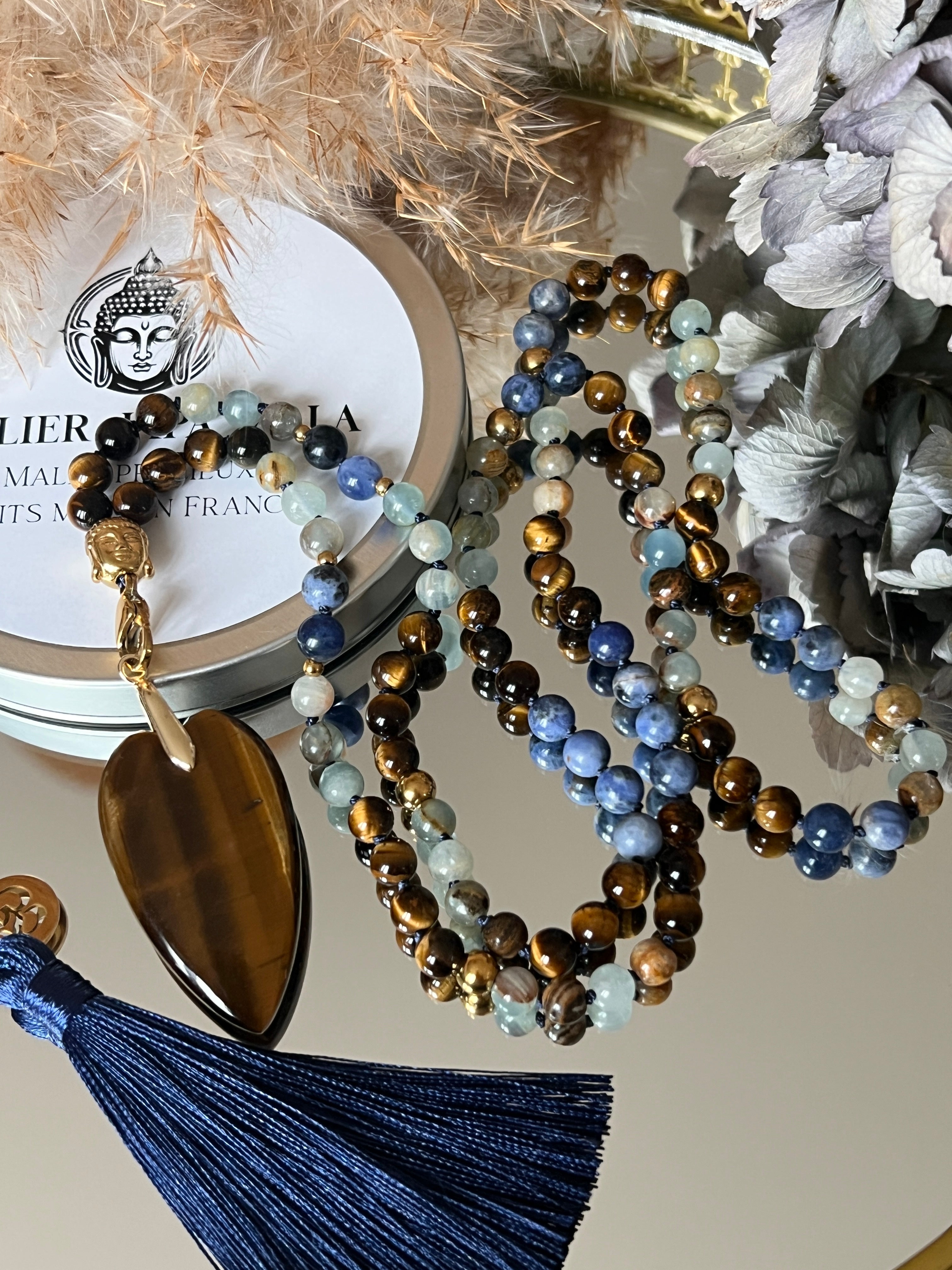 Mala n°44 - Sérénité affirmée - Oeil de tigre, Sodalite et Calcite bleue