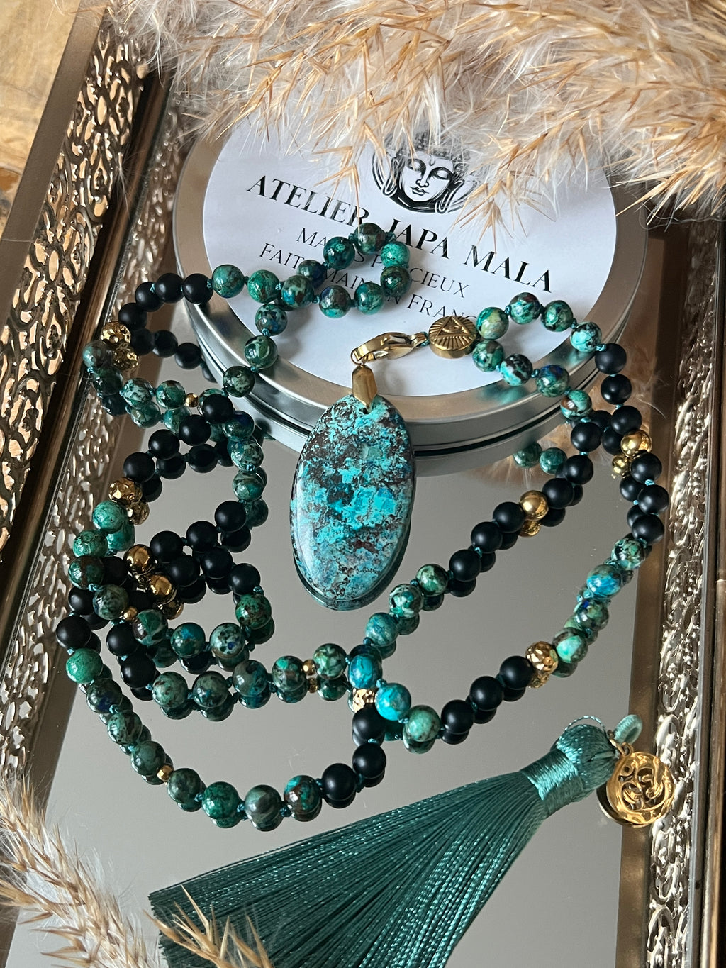 Mala n°38 - Ancrage assumé - Chrysocolle et Onyx mat