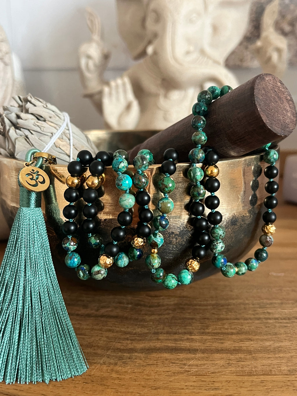 Mala n°38 - Ancrage assumé - Chrysocolle et Onyx mat