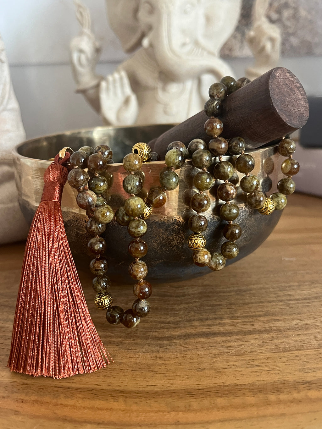 Mala XXL précieux en Grenat brun - Persévérance et courage