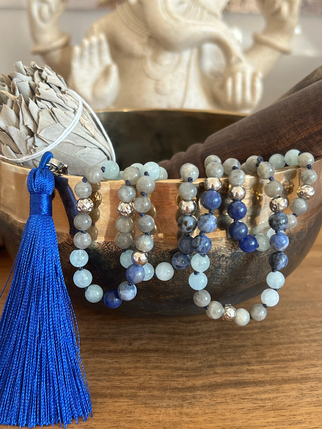 Mala n°48- Vérité alignée - Sodalite, Aigue marine et Labradorite