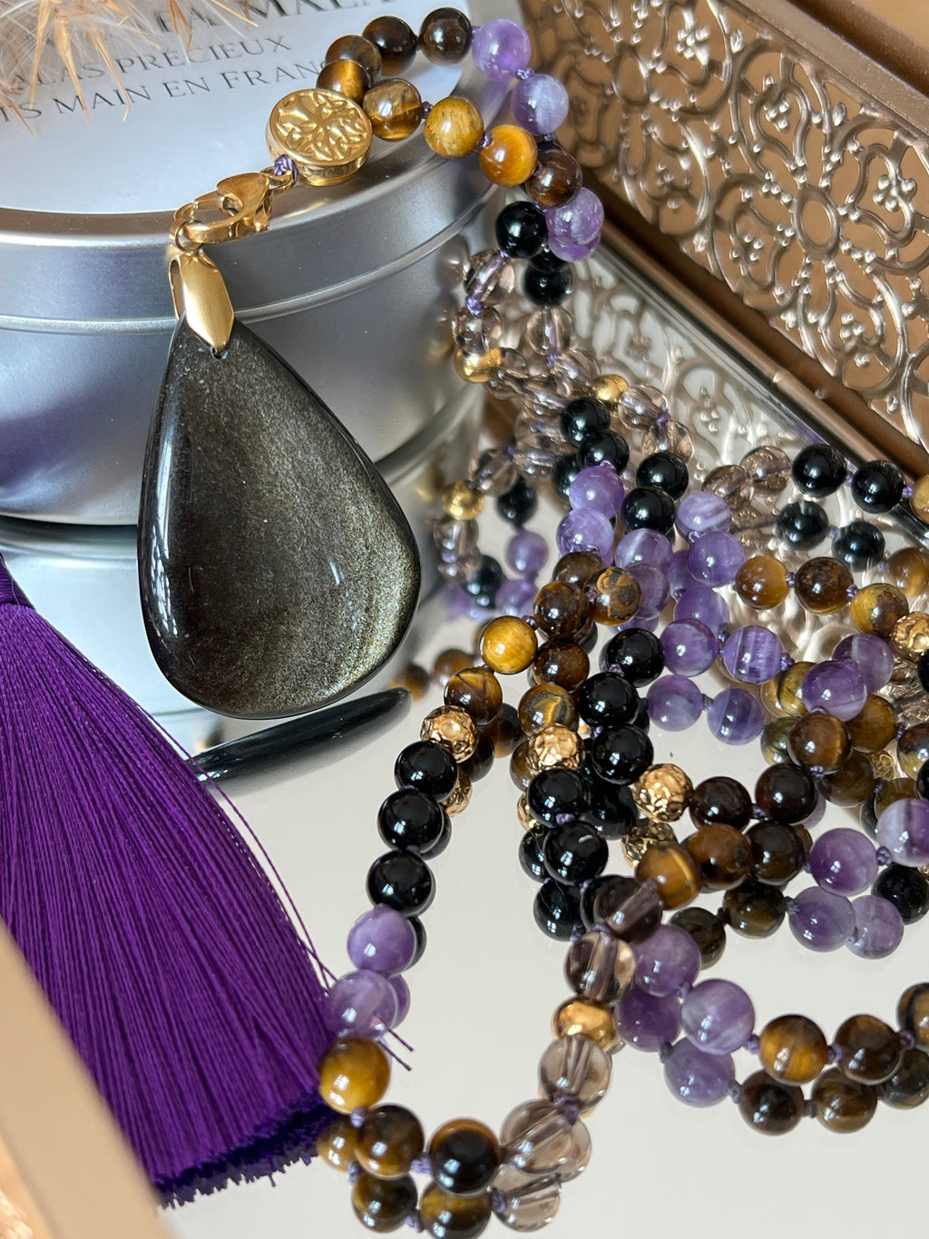 Mala n°46 - Bouclier souverain - Obsidienne noire, Oeil de tigre, Améthyste et Quartz fumé