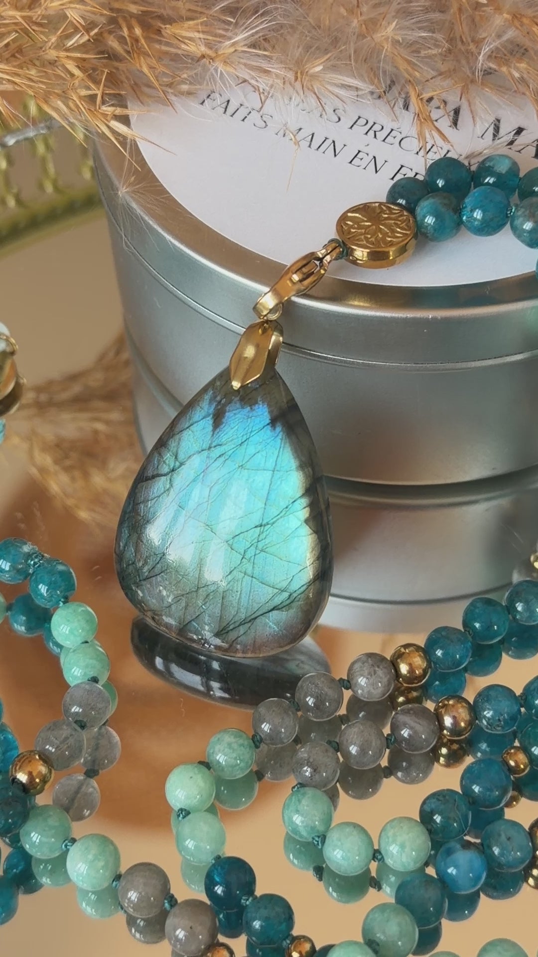 Mala n°136 - Oser être soi - Labradorite, Apatite et Labradorite