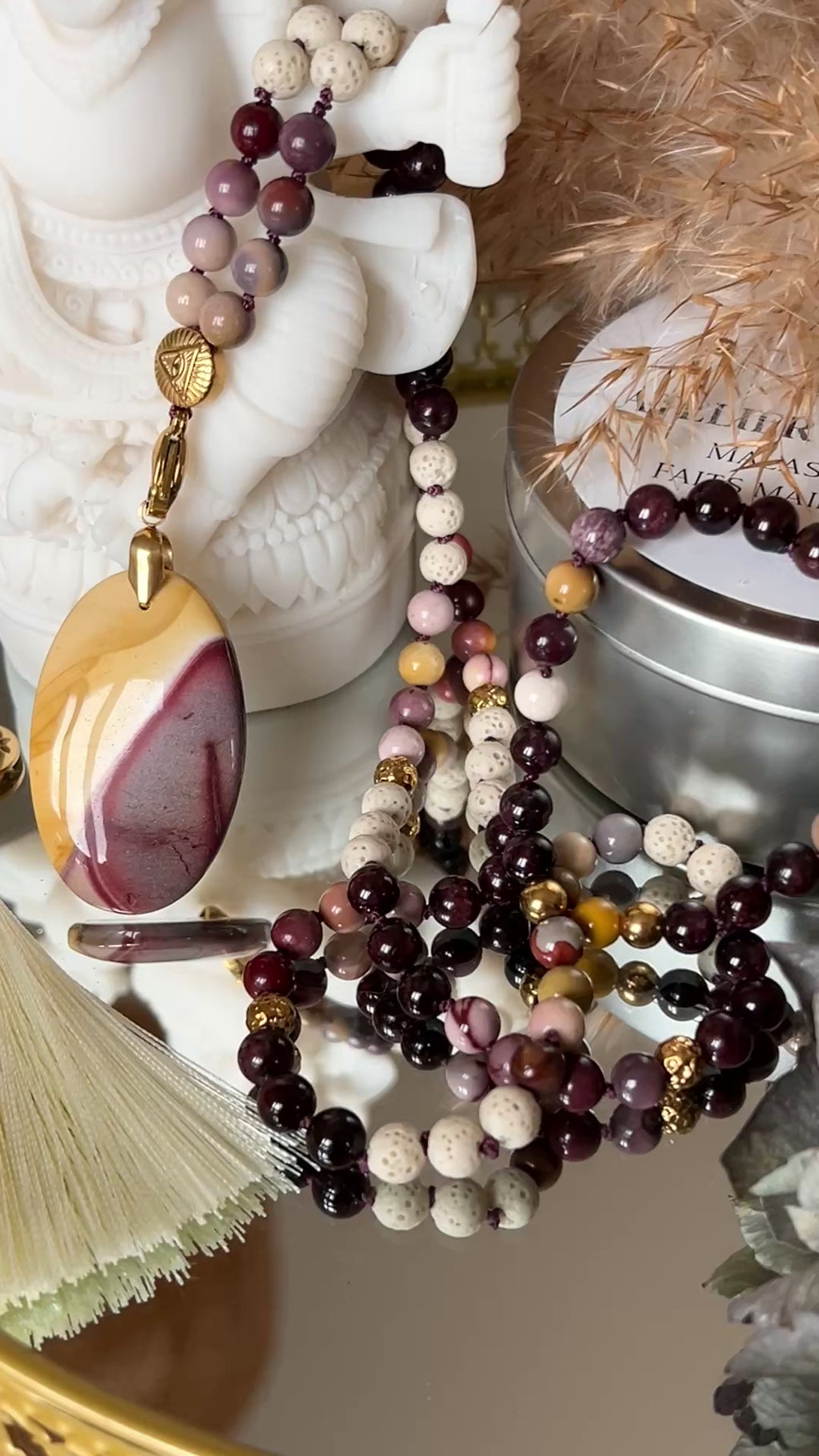 Mala n°56 - Energie de la terre - Grenat, Jaspe mookite et pierre de lave