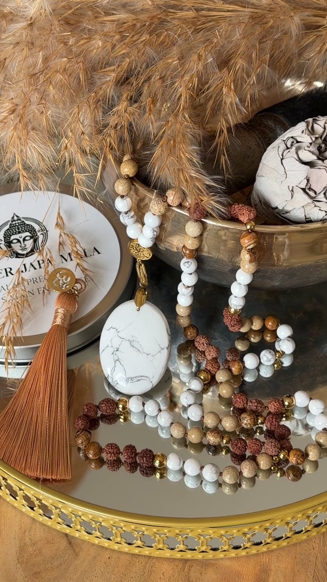 Mala n°107 - Revenir à l'essentiel - Howlite, Jaspe paysage et graines de Rudraksha